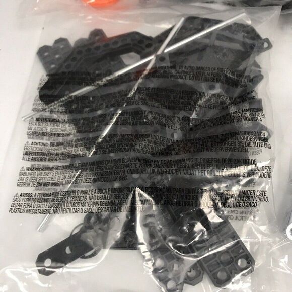 Meccano 6028599 443 Piece Maker System 4x4 Off-Road Truck Kit For Ages 9+ NS137 - Picture 3 of 9